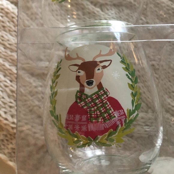 COPY - SET OF 4 THRESHOLD CHRISTMAS PLASTIC BPA FREE WINE GLASSES NEW - Picture 3 of 6